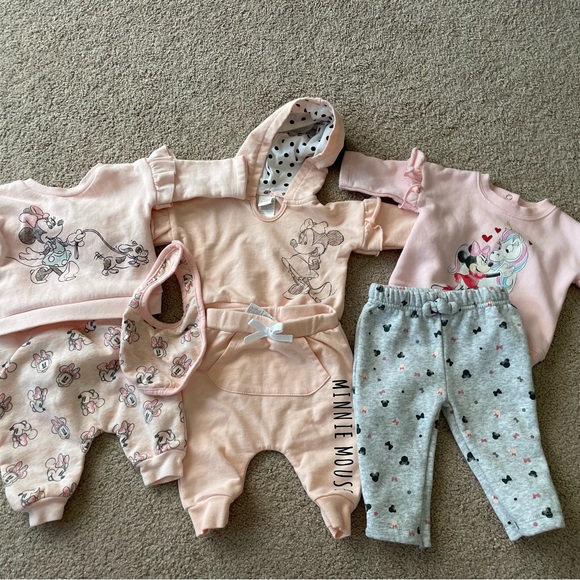 Disney Minnie Mouse lot joggers and sweatshirts - Picture 3 of 15